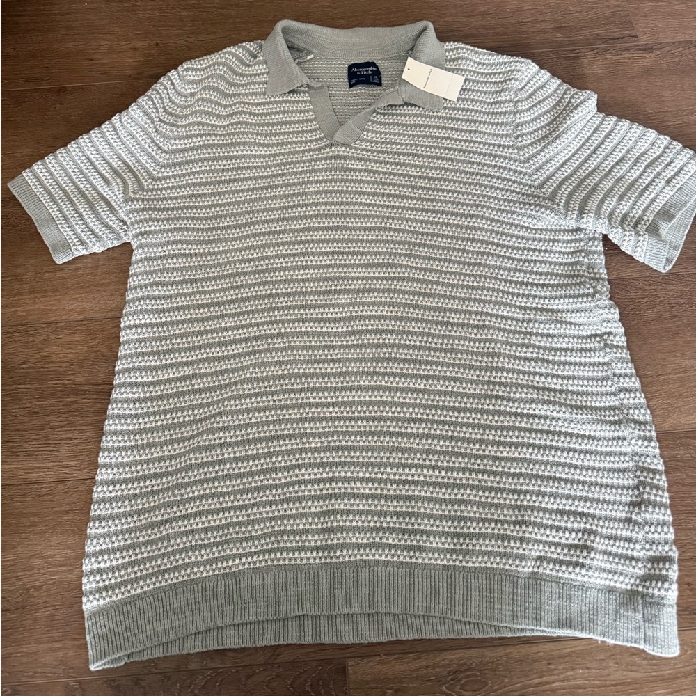 Abercrombie Light Gray V-Neck Sweater